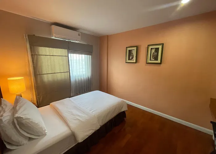 Apartment Unico Srinakarin