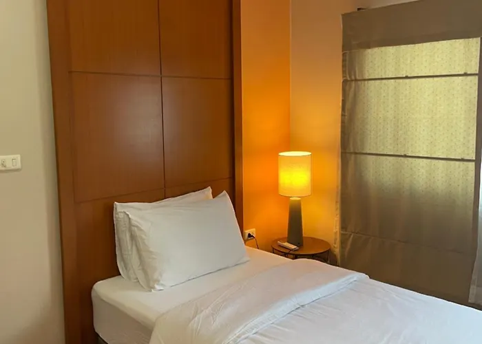 Unico Srinakarin Apartment *